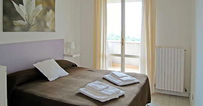 Aparthotel Residenze Al Colle Dei Pini Riccione